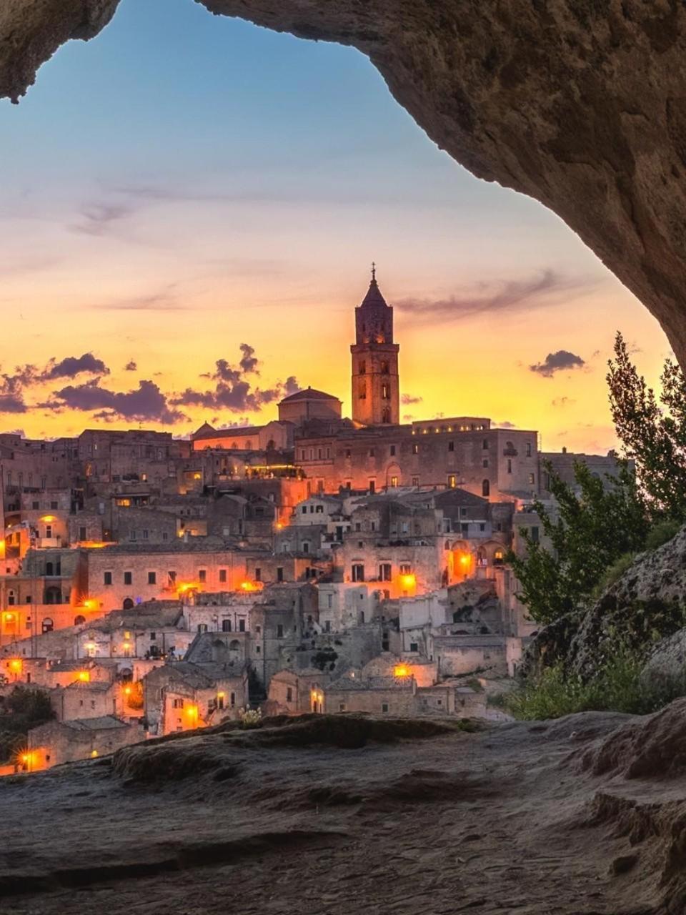 Central Apartment Matera Bagian luar foto
