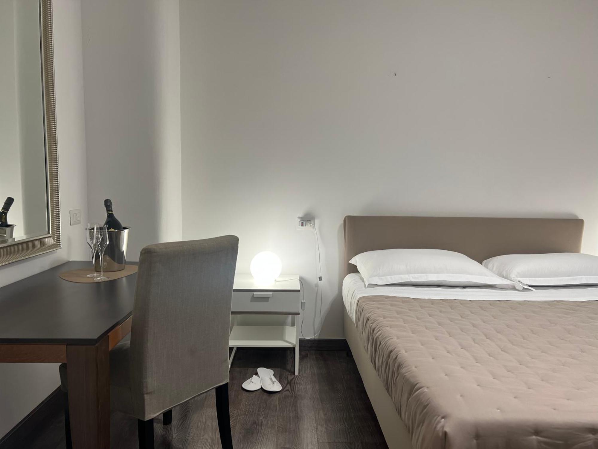 Central Apartment Matera Bagian luar foto